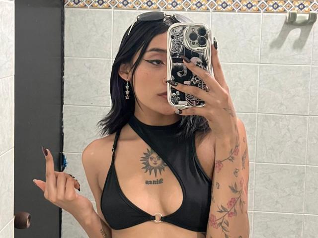 SalomeMille - Live porn &amp; sex cam - 28358381