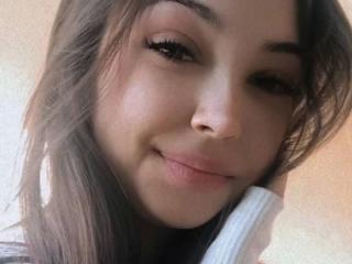 Ver la ficha detallada de JullyMood-hot