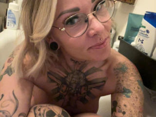 Lexi88-hot - Live porn &amp; sex cam - 28360202