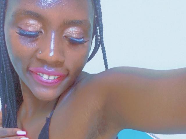 JuicyAnnitah - Live porn &amp; sex cam - 28361960