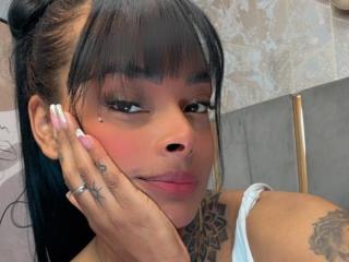 Ver la ficha detallada de EmmaEbony