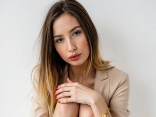 Ver la ficha detallada de ElzaKomx