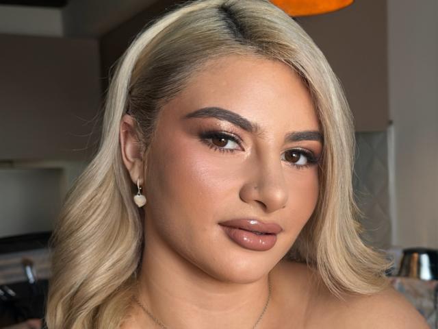 AtheneaRossi - Live porn &amp; sex cam - 28367507
