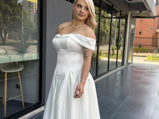 AtheneaRossi - Live Sex Cam - 28367873