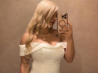 AtheneaRossi - Sexe cam en vivo - 28368002