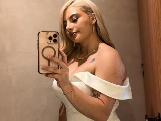 AtheneaRossi - Live Sex Cam - 28368005