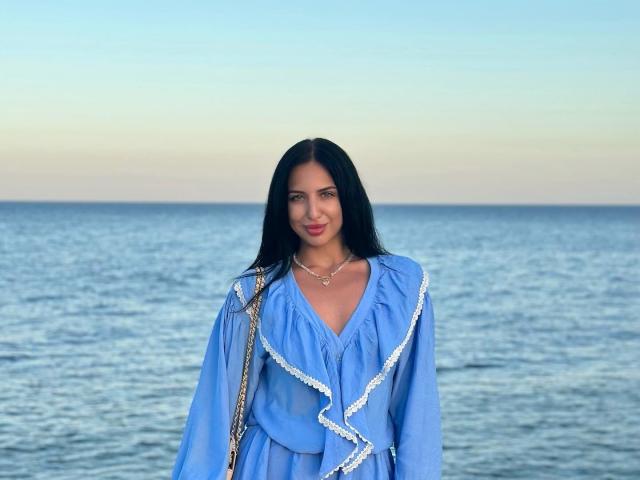 NicoleGolden - Live Sex Cam - 28368602