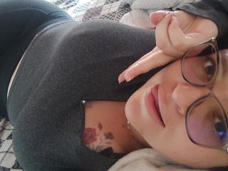 ElizabethFire - Live porn &amp; sex cam - 28368944