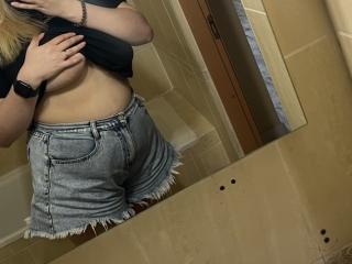 UniqueLady - Live porn &amp; sex cam - 28369763