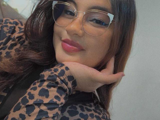 HelueJamil - Live porn &amp; sex cam - 28369943