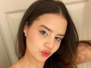 KylieLumi - Live sex cam - 28372478