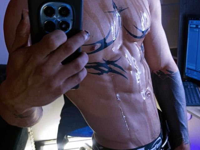 AlexBernal - Sexe cam en vivo - 28372544