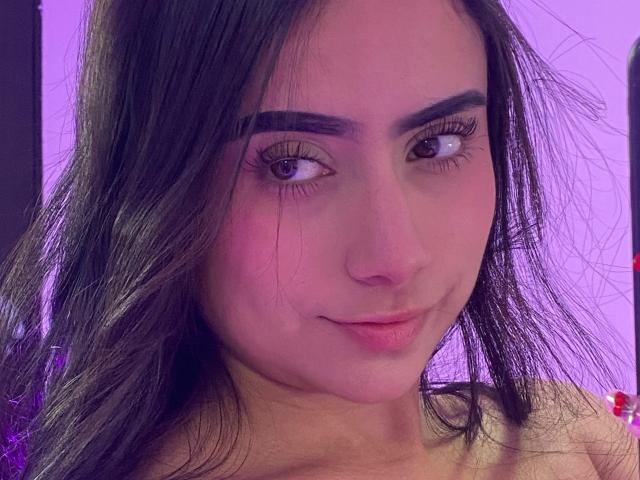 MaddieColins - Live sex cam - 28381394