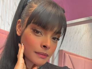 Ver la ficha detallada de EmmaEbony