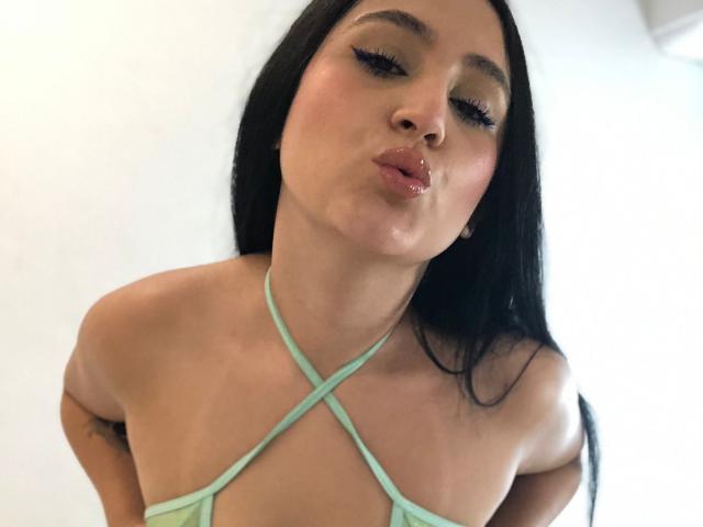 HiilaryDolce - сексуальная веб-камера в реальном времени - 28384880