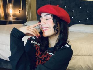 AitanaJohnsの詳細情報を見る