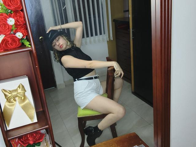 ElizaCanterville - Live sex cam - 28385525