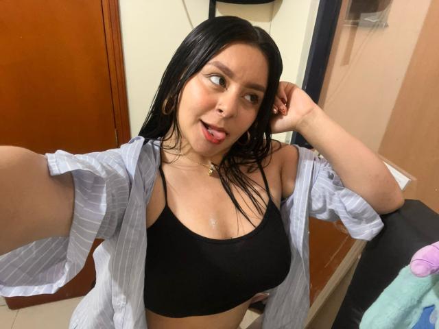 EmaJames - Live sex cam - 28386170