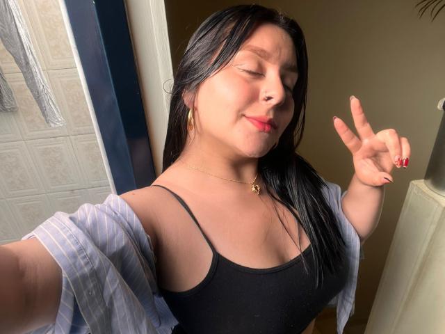 EmaJames - פורנו בשידור חי ומצלמת סקס - 28386560