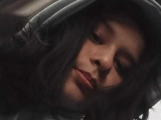 Ver la ficha detallada de DyanaMoon