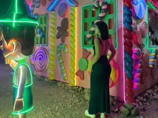 ScarlletZhenの詳細情報を見る