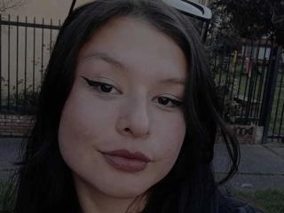 DyanaMoon's Model Profile