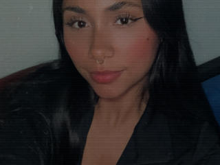 AnaRomero's Model Profile