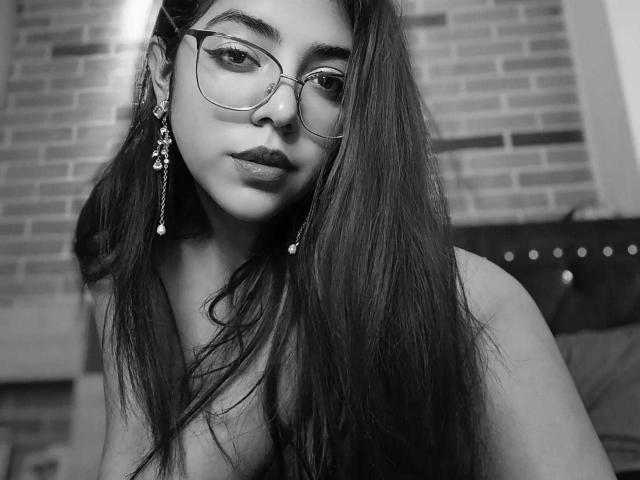 RousseColliinss - Live porn &amp; sex cam - 28396778