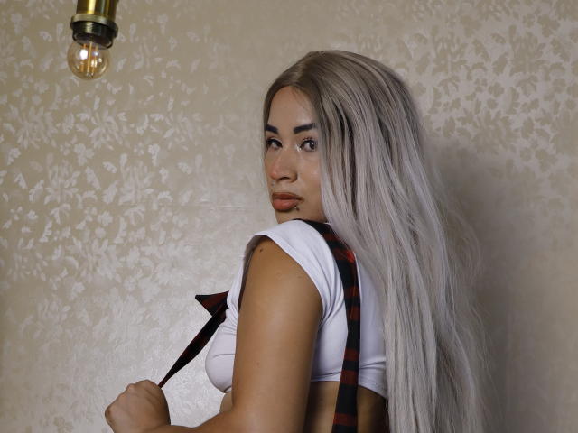 MissKendal - Live porn &amp; sex cam - 28406609