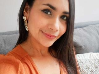 SophieJones69 - פורנו בשידור חי ומצלמת סקס - 28406720