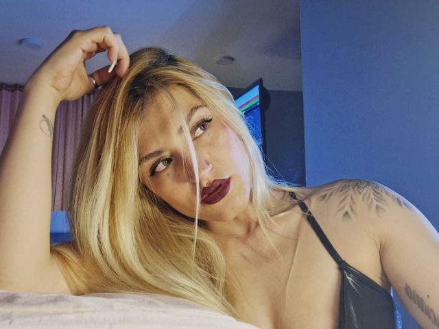 CamilaRossa - Live porn &amp; sex cam - 28407560