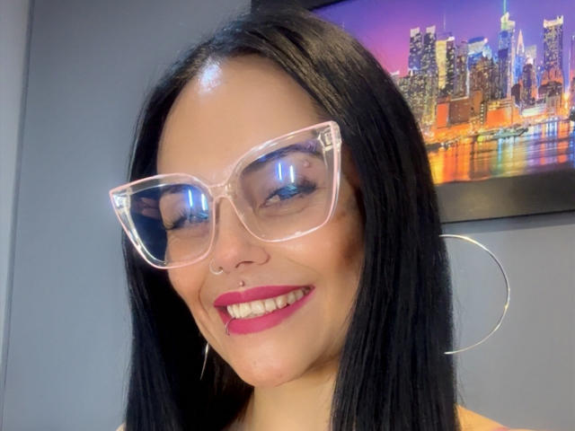 CharlotteCrofort - Live sex cam - 28409684