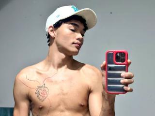 ErikHt - Live porn &amp; sex cam - 28412375