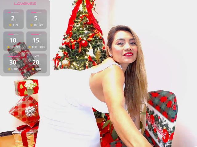 LarisMilfHot - Live porn &amp; sex cam - 28412495