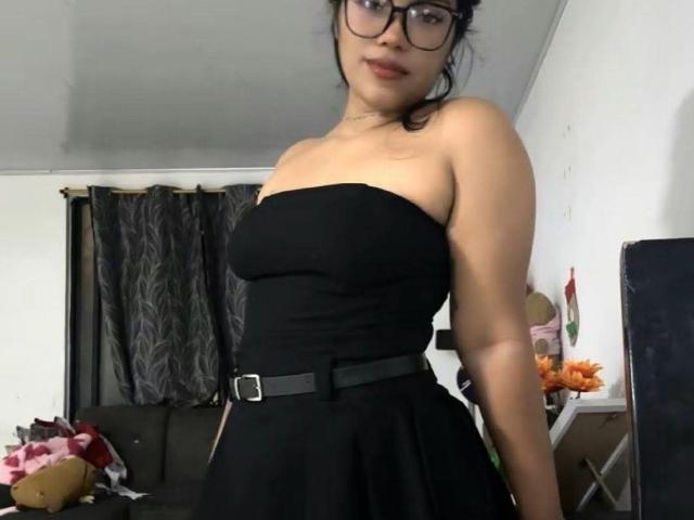 CurvyBrunnete - Live sex cam - 28415633