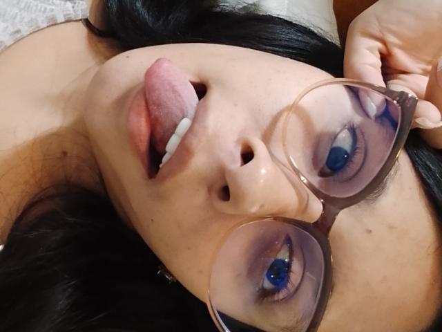 MarilynHills - Live sex cam - 28415894