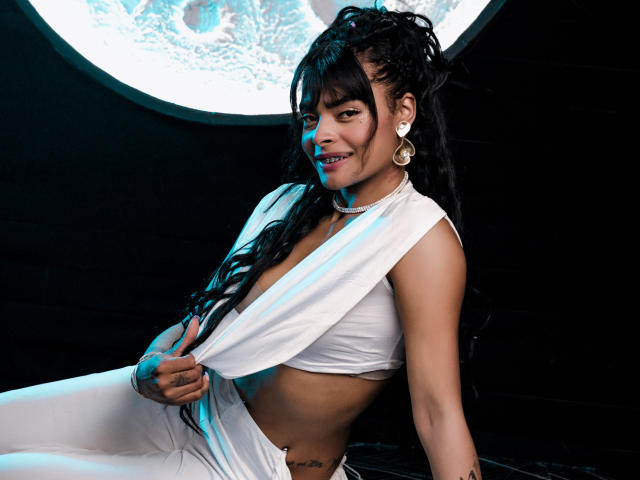 EmmaEbony - Live porn &amp; sex cam - 28428587