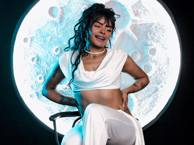 EmmaEbony - сексуальная веб-камера в реальном времени - 28428620