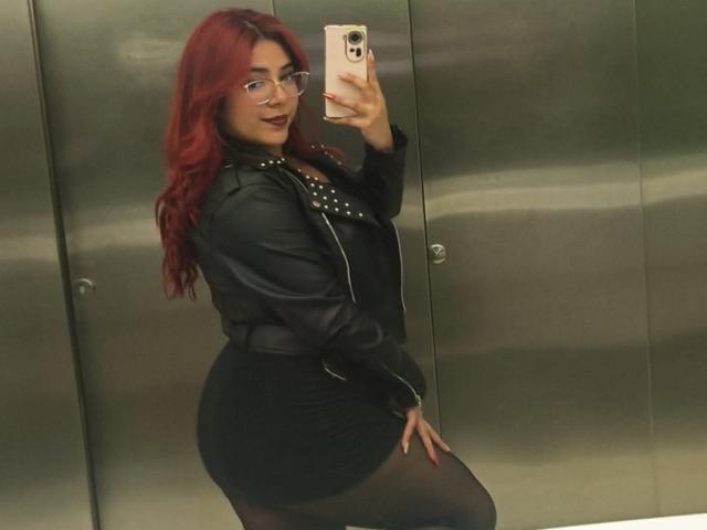 RousseColliinss - Live sex cam - 28434416