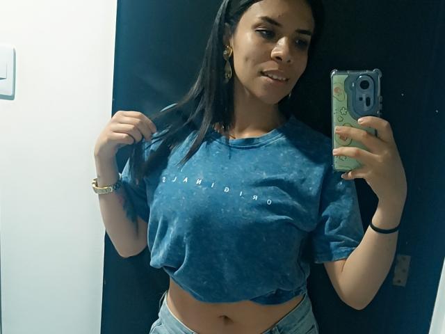 VioletaStone - פורנו בשידור חי ומצלמת סקס - 28435097