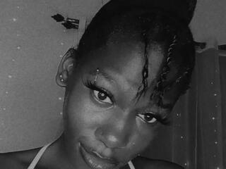 KharlaQueen - Élő pornó és szexkamera - 28435859