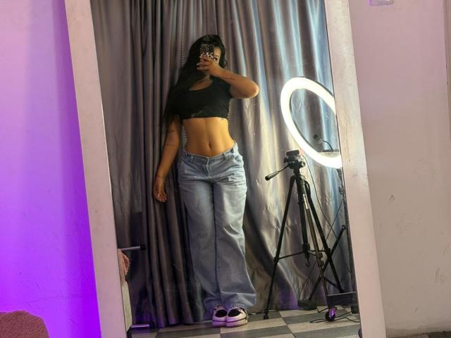 AlessiaFerry - Live sex cam - 28439948