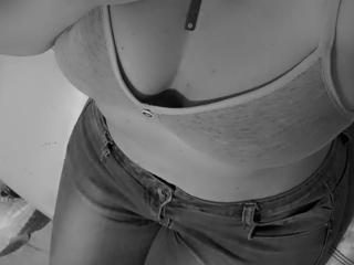 Moni96nani - Live porn &amp; sex cam - 28440275