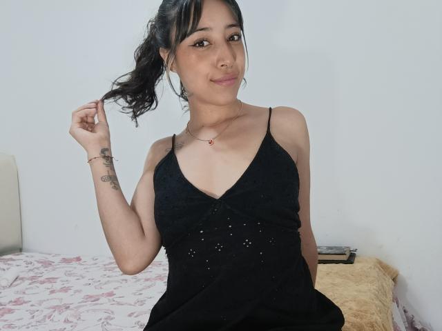 AbigailLarrain - Camera khiêu dâm &amp; quyến rũ trực tiếp - 28447088