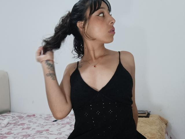 AbigailLarrain - Live porn &amp; sex cam - 28447091