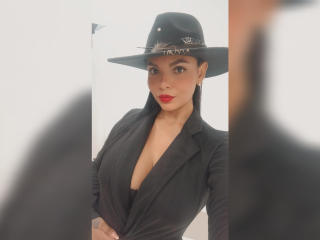 JessicaFiore - Élő pornó és szexkamera - 28447979