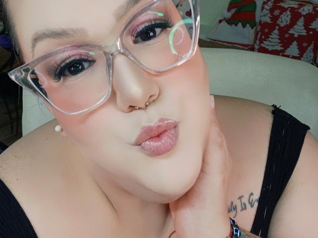 GiannaMorrys - Live porn &amp; sex cam - 28450781