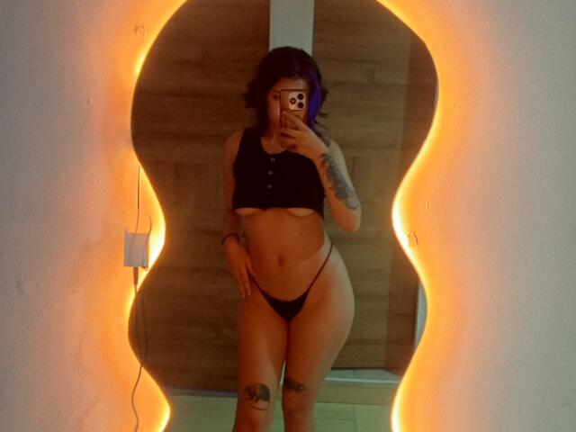 AluDamn - Live sex cam - 28454786