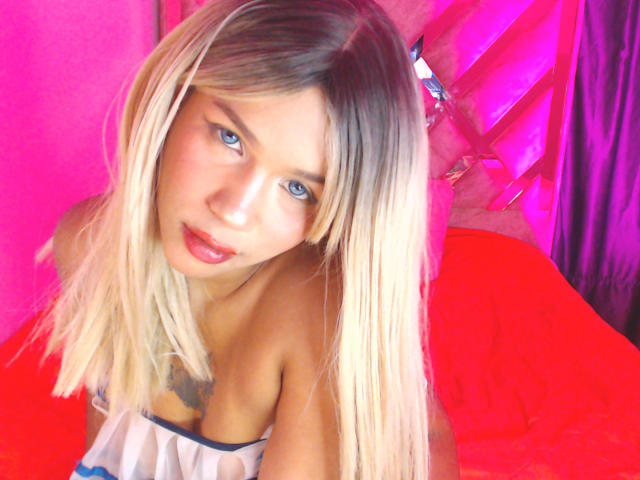 LuluDeVine - Live porn &amp; sex cam - 28455074