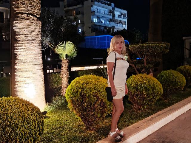 LaurenWishy - Live porn &amp; sex cam - 28472513